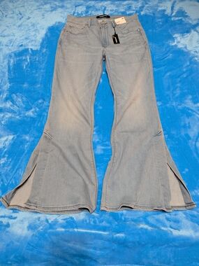 Light Wash Flare Jeans with Front Slits ✨👖